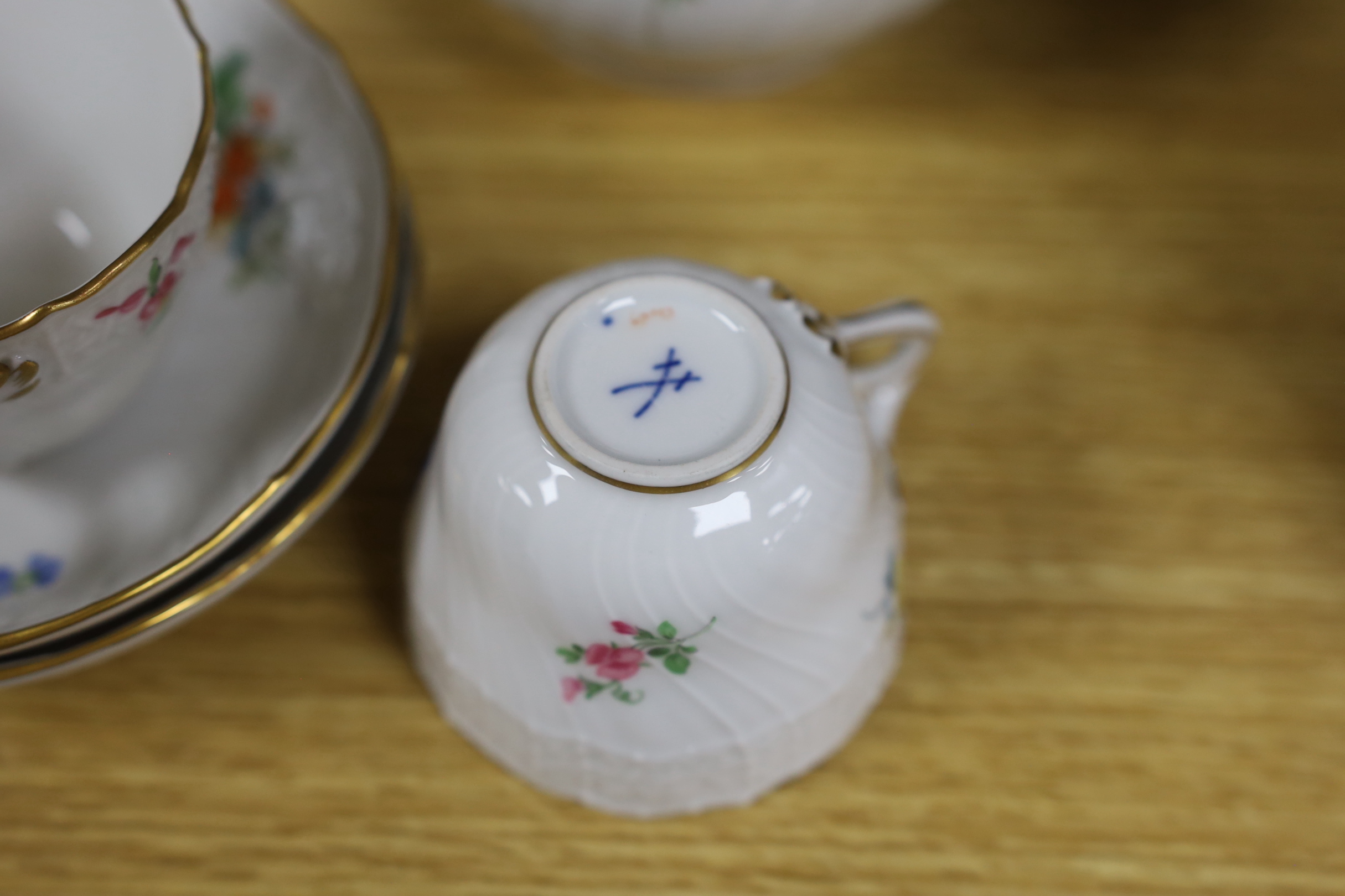 A Meissen six place coffee service (15)